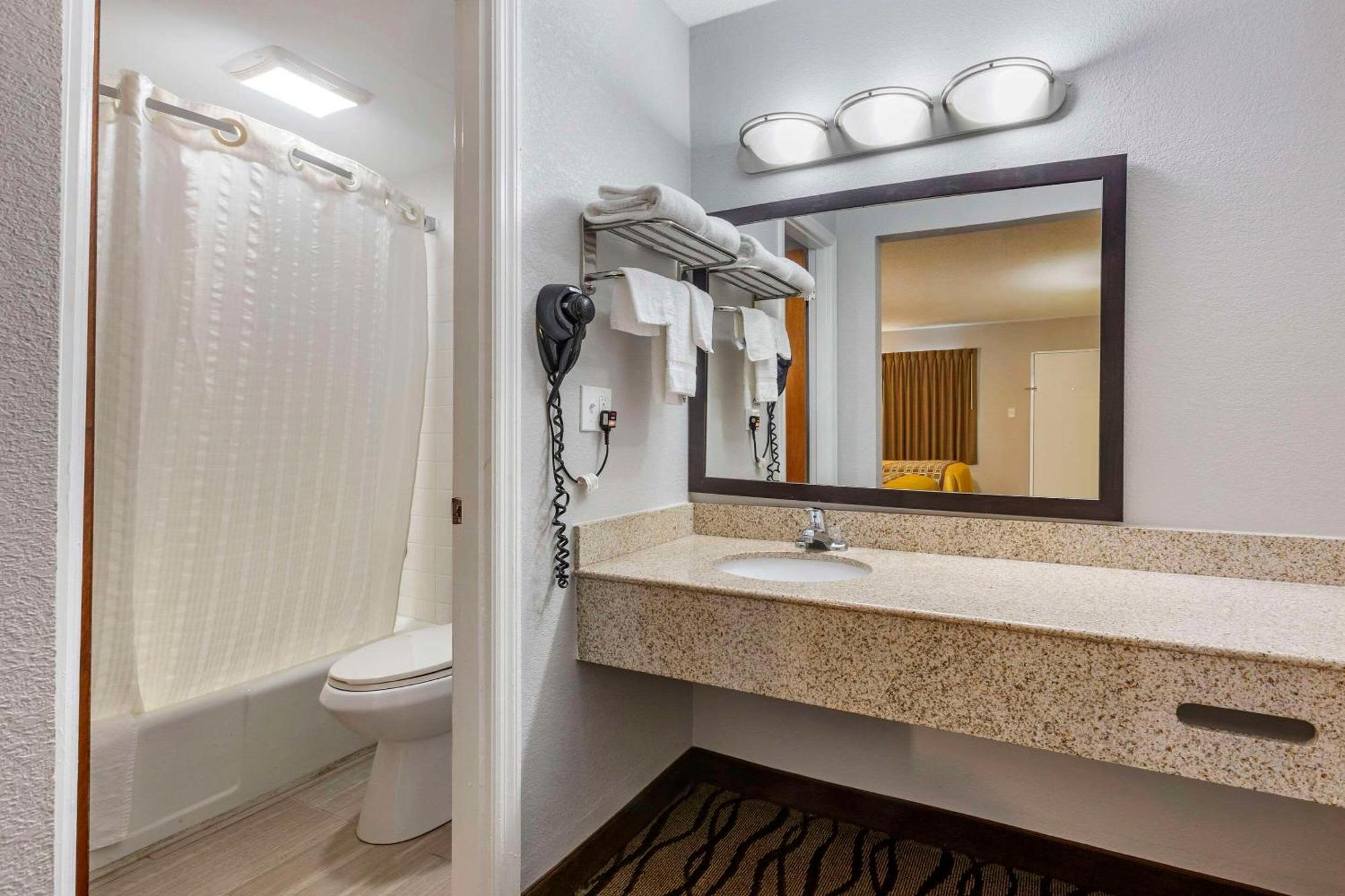 Rodeway Inn Union Екстериор снимка